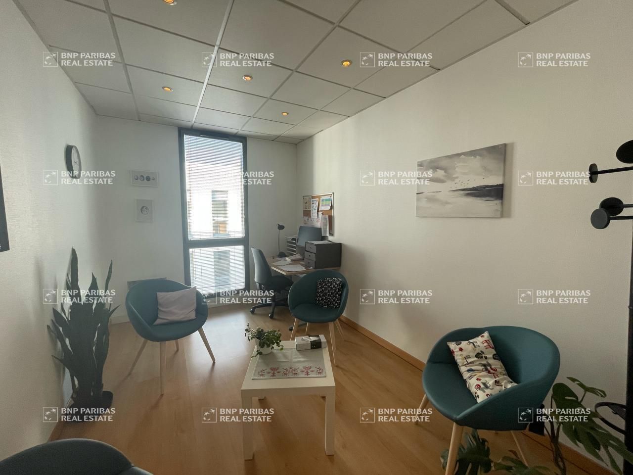 85 m² pour ce bureaux en location à Rennes