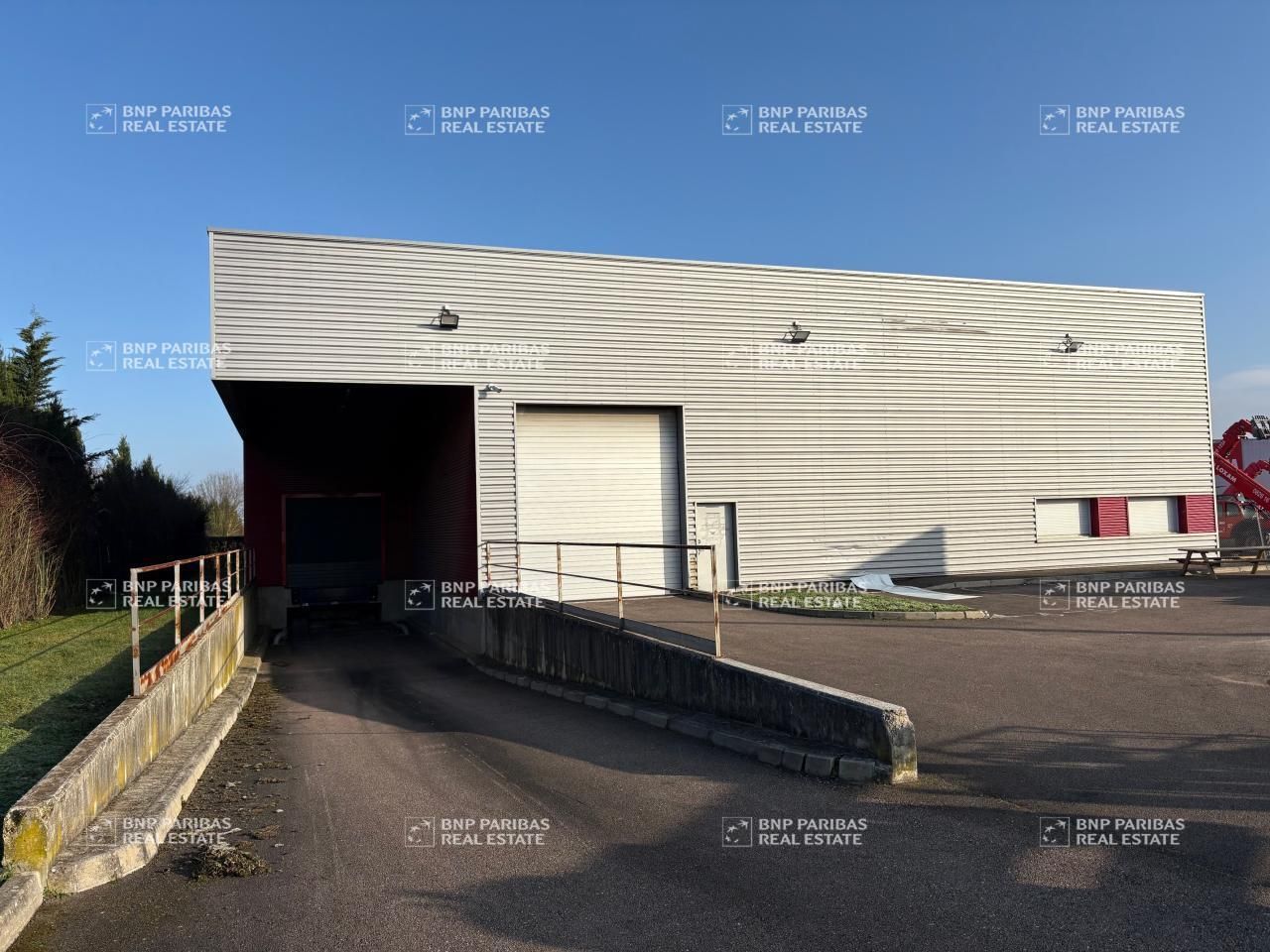 Location Activité 1110 m² non divisibles 21000 Dijon
