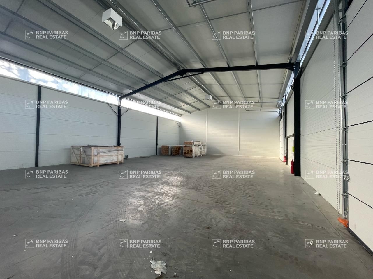 Location Activité 2153 m² divisibles 33610 Cestas