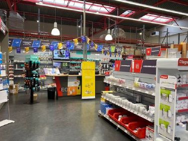 EOL vous propose une surface d'entrepôt avec bureaux à St Etienne du Rouvray