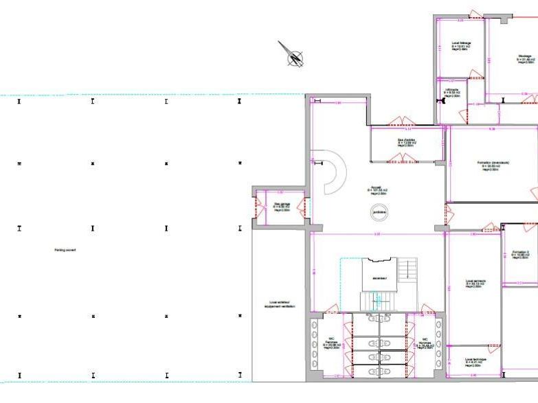 3070 m² pour ce bureaux en location à Mérignac