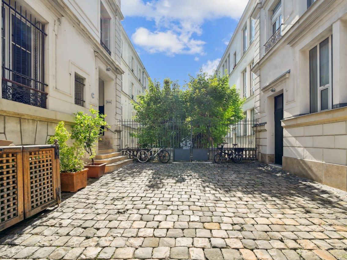 Location Bureaux 120 m² non divisibles 75008 Paris