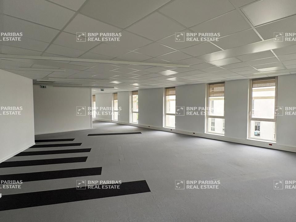 227.67 m² pour ce bureaux en location à Tours