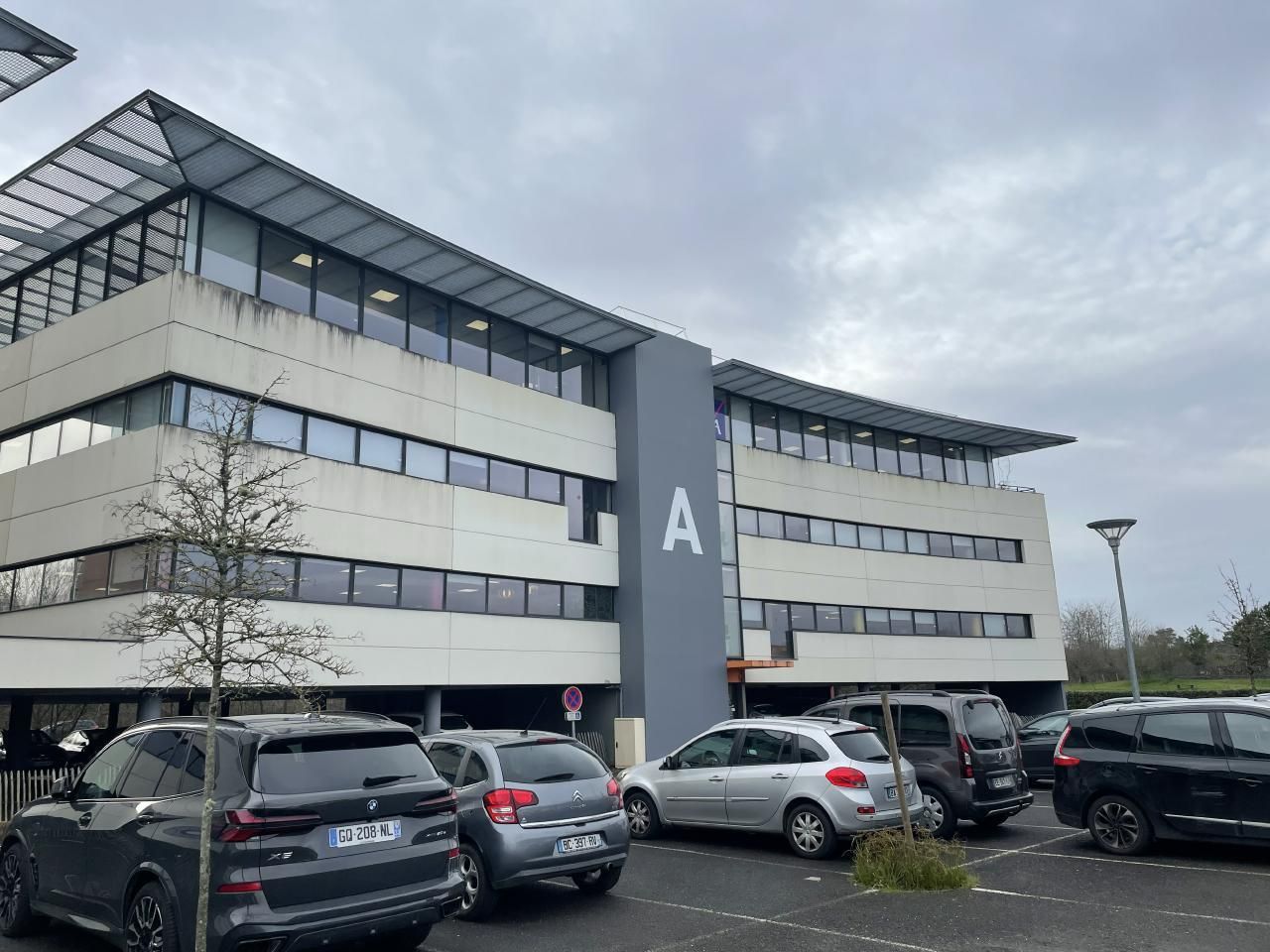 2269 m² pour ce bureaux en location à Mérignac