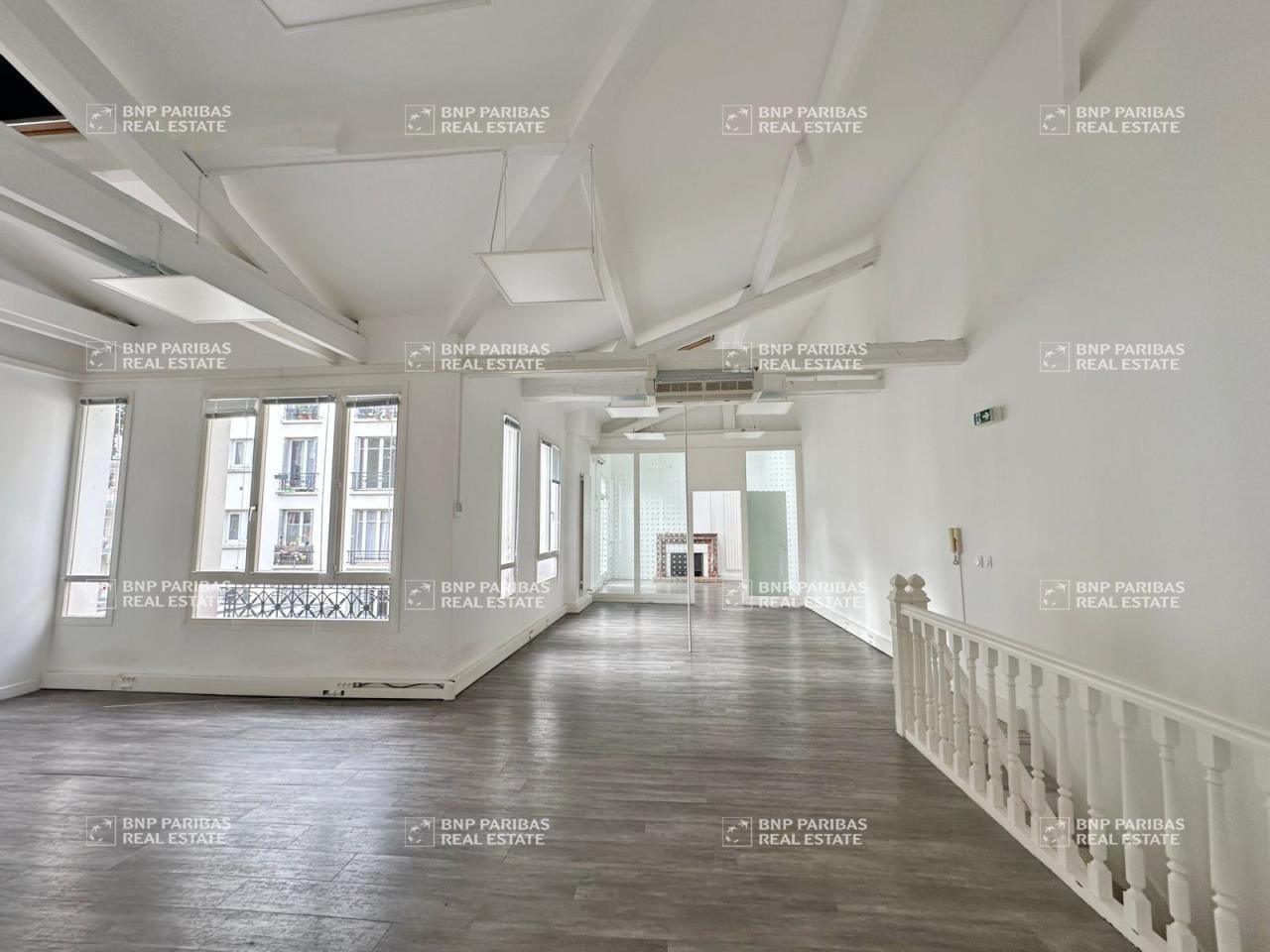 313.35 m² pour ce bureaux en vente à Paris