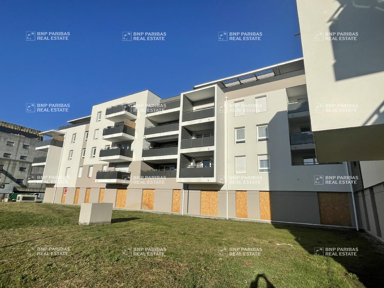 663 m² pour ce bureaux en location à Meylan