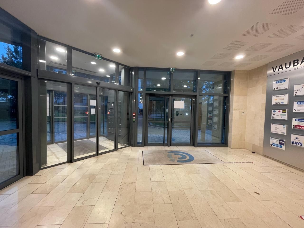 1353.02 m² pour ce bureaux en location à Rouen