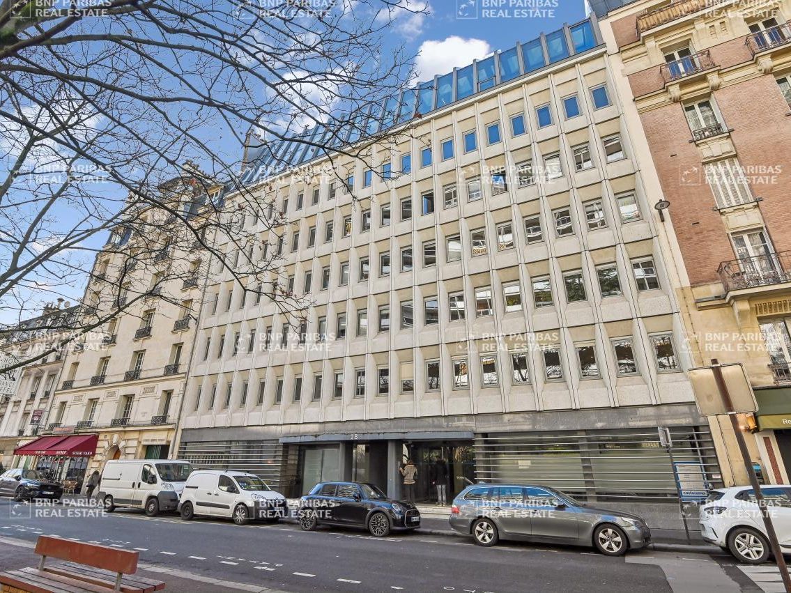 1420 m² pour ce bureaux en location à Paris