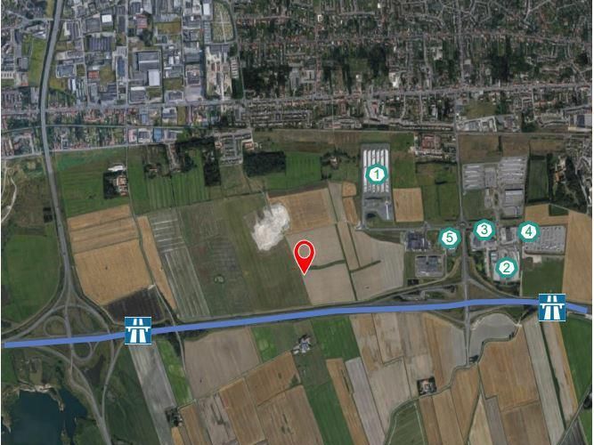 67350 m² pour cetentrepôts classe a en location à Calais