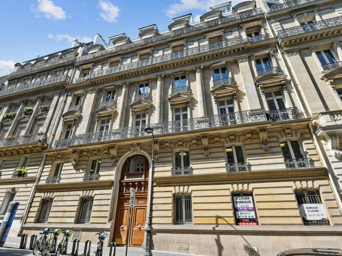 Location Bureaux 758.85 m² divisibles 75116 Paris