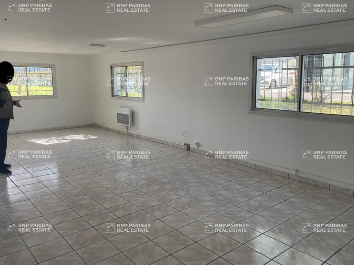 Location Local commercial 150 m² non divisibles 31700 Cornebarrieu