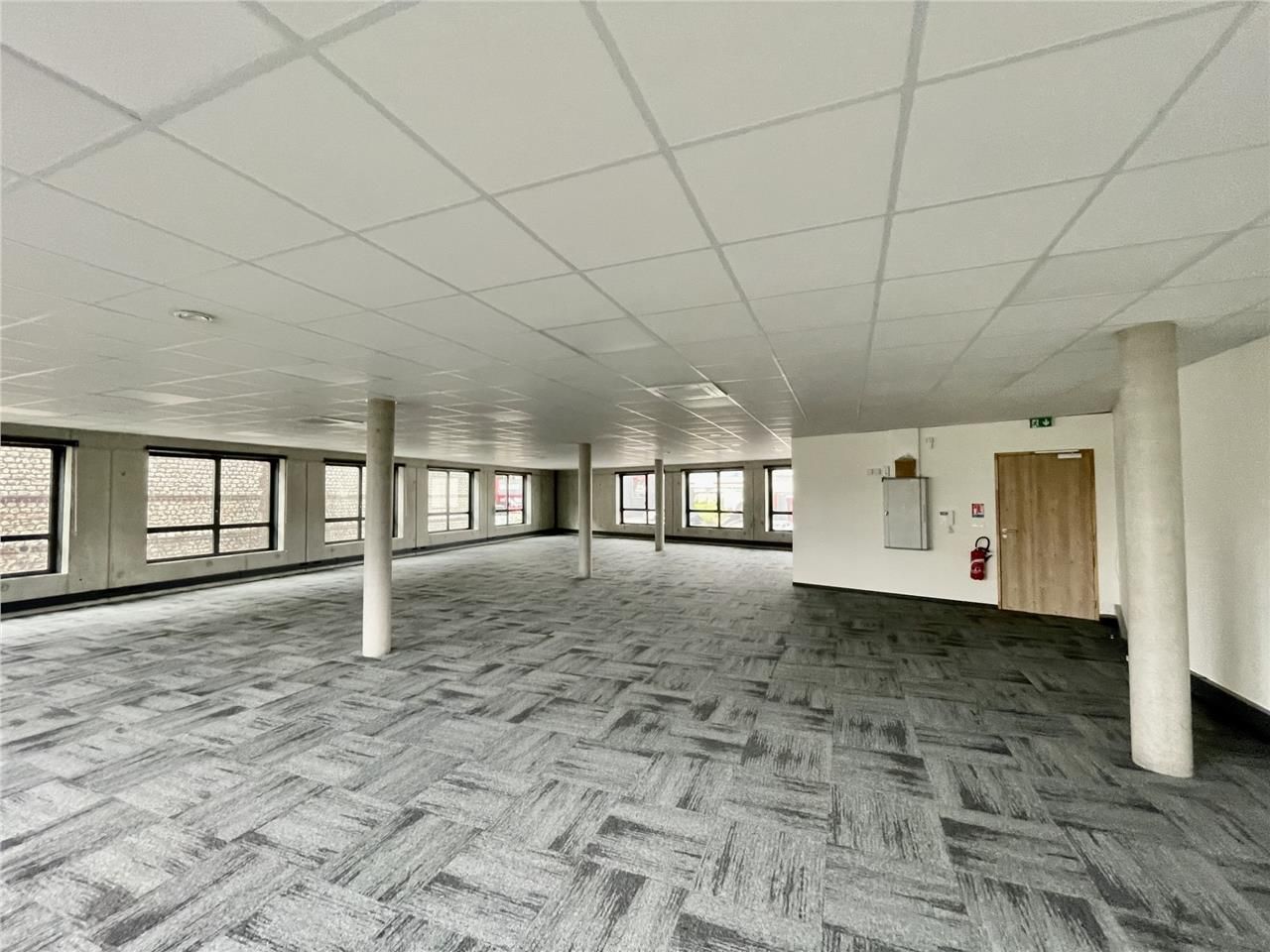 DERNIER PLATEAU DISPONIBLE : Immeuble neuf de sta