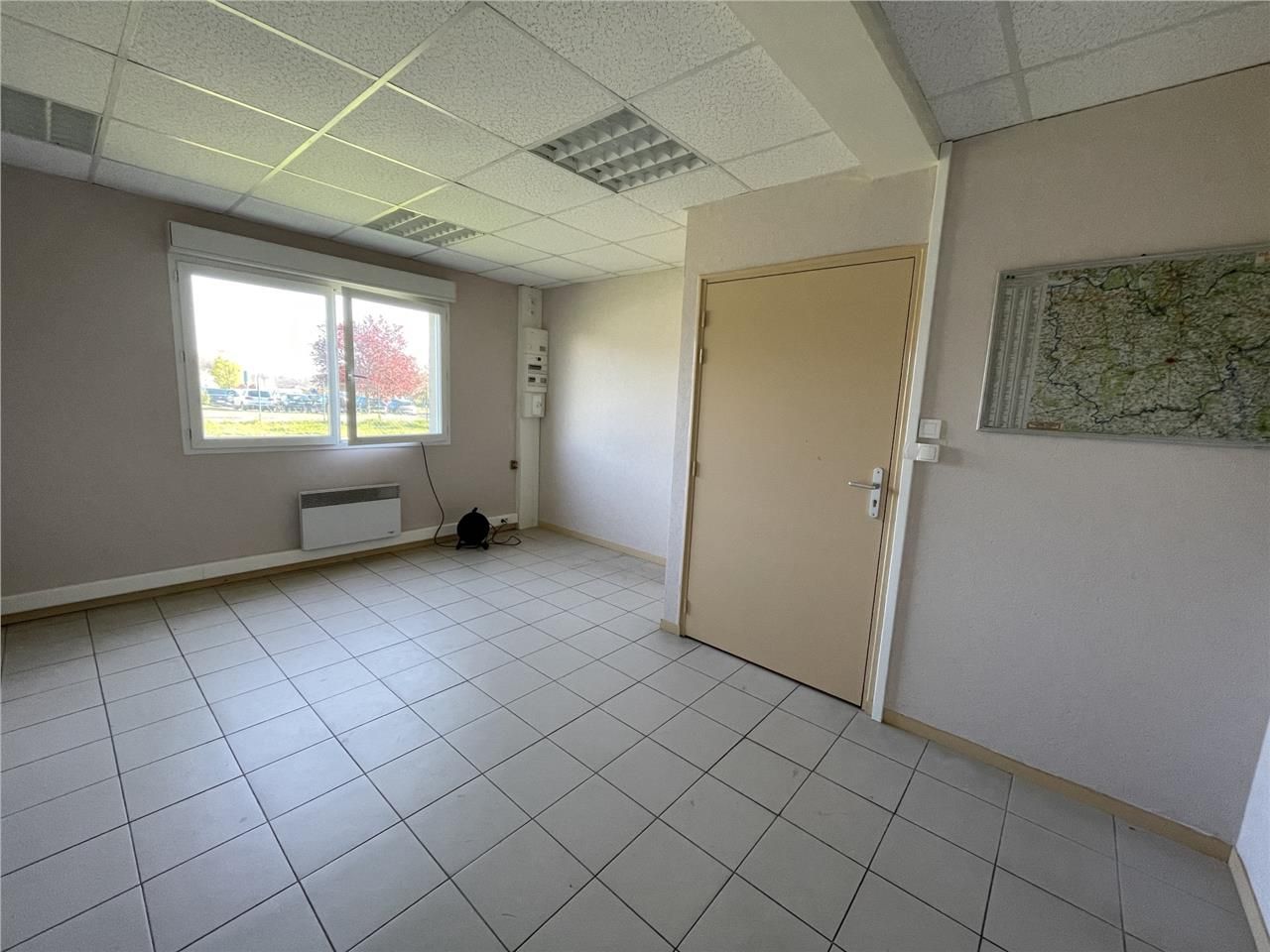 NETREVILLE - Plateau de bureaux avec locaux socia