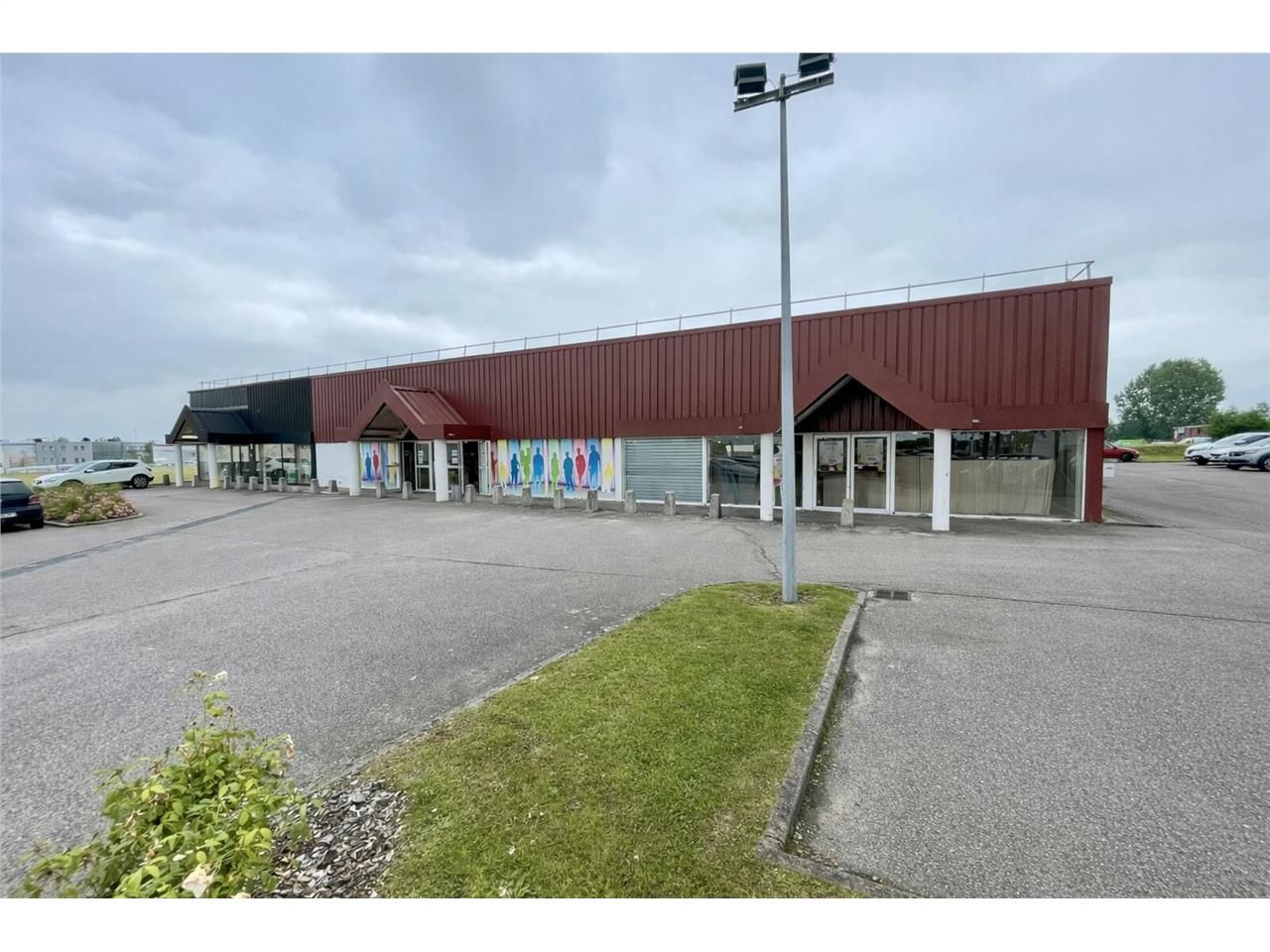 A louer - Zone Commerciale du Mesnil Roux - Local