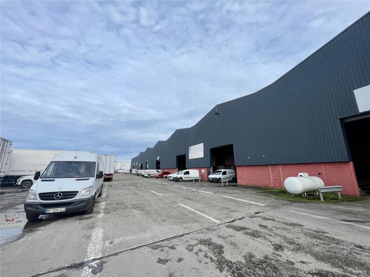 En bordure de SUD III - Belle visibilité - Entrep