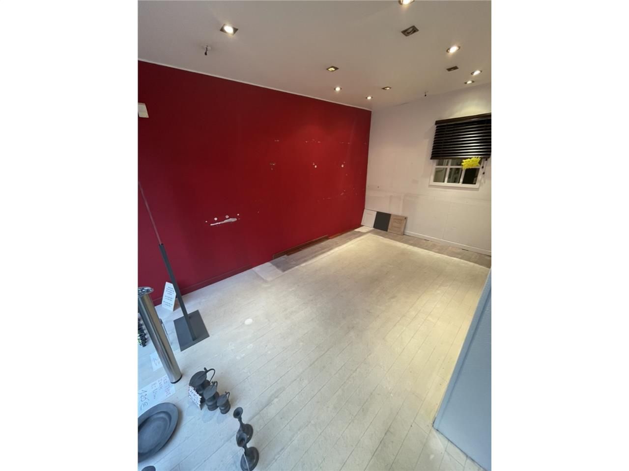 Locaux commerciaux de Local commercial d'environ