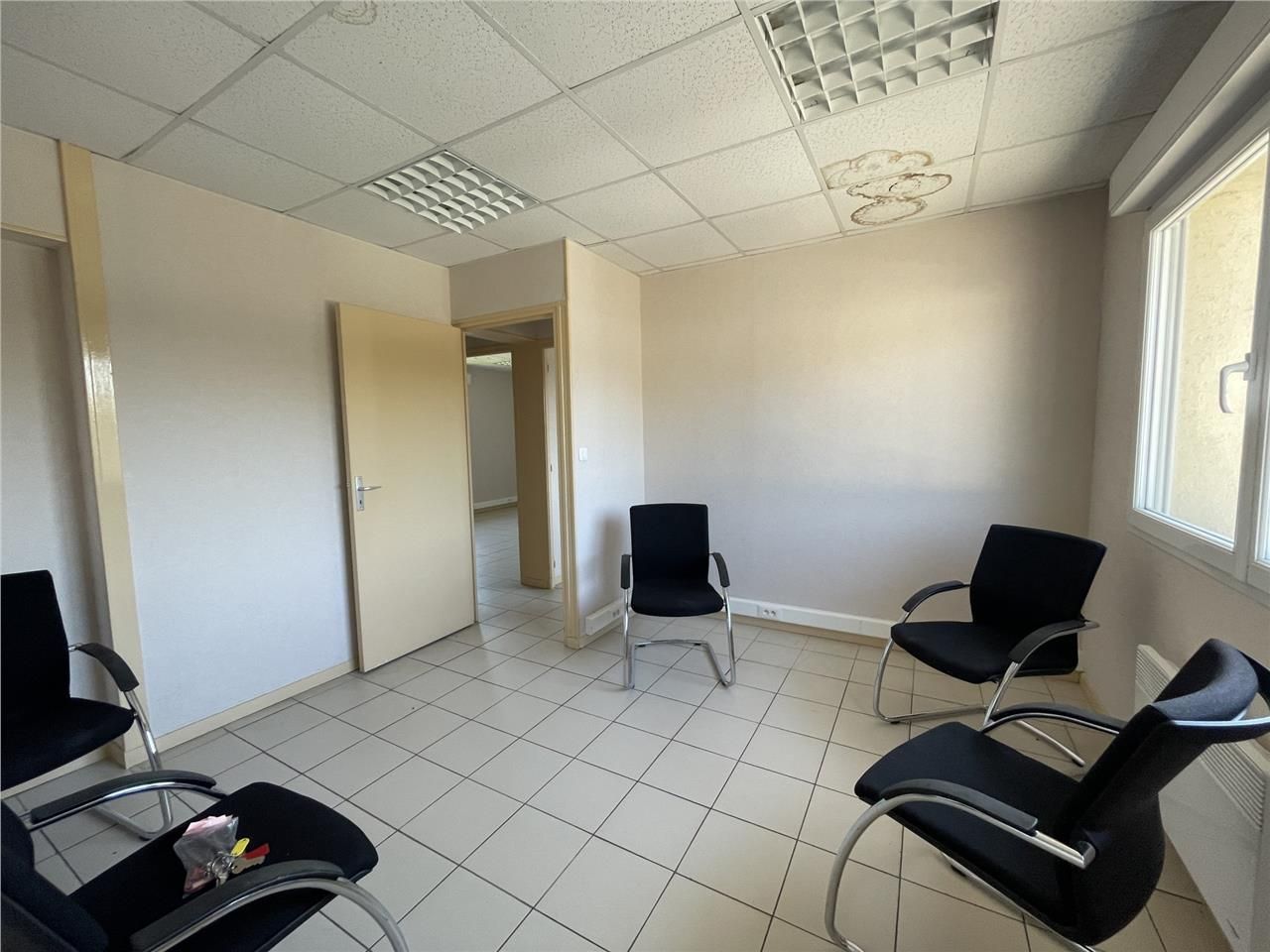 NETREVILLE - Plateau de bureaux avec locaux socia