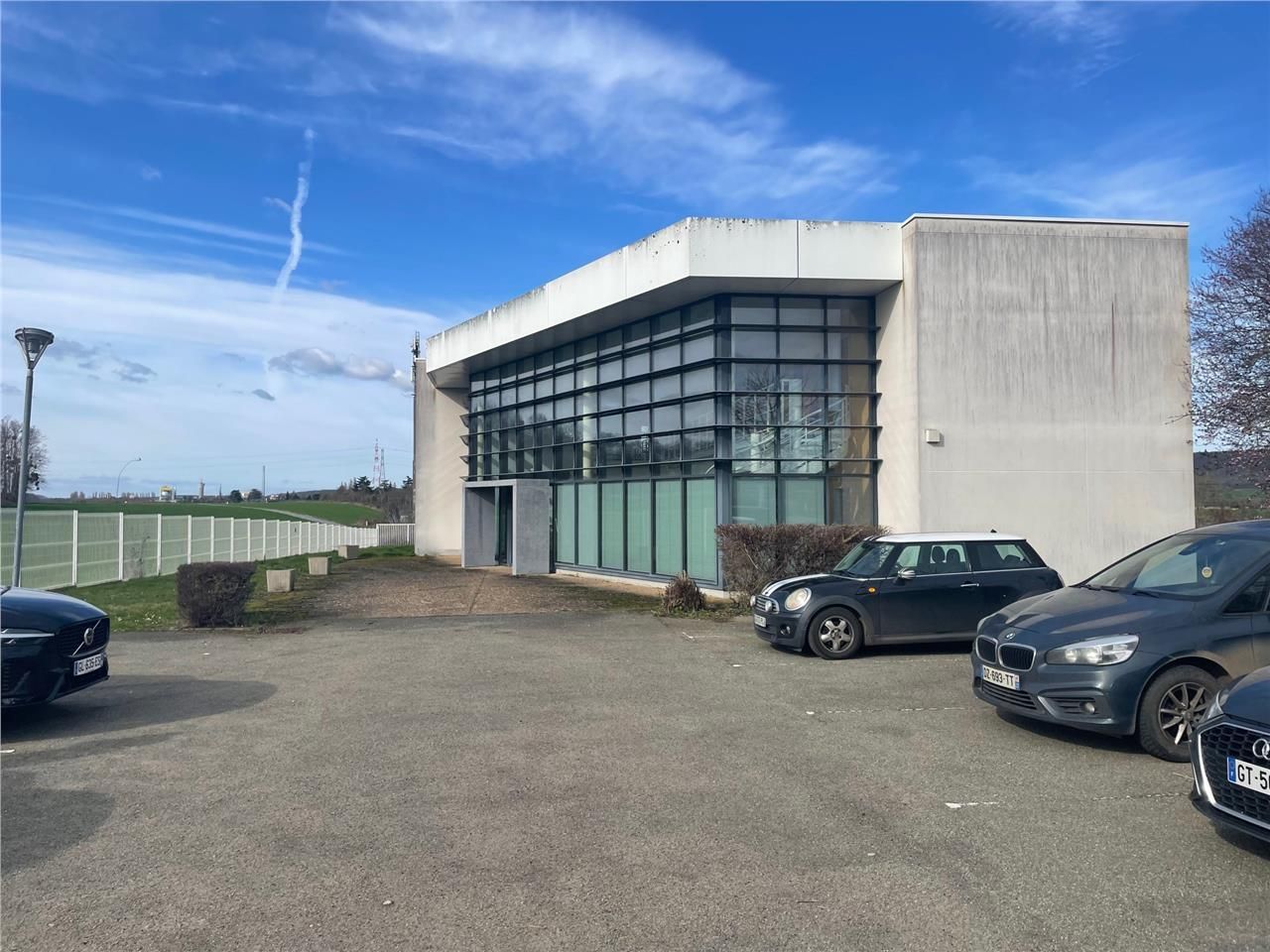 Sur env 4ha à 10 min de l'A13, un site industriel