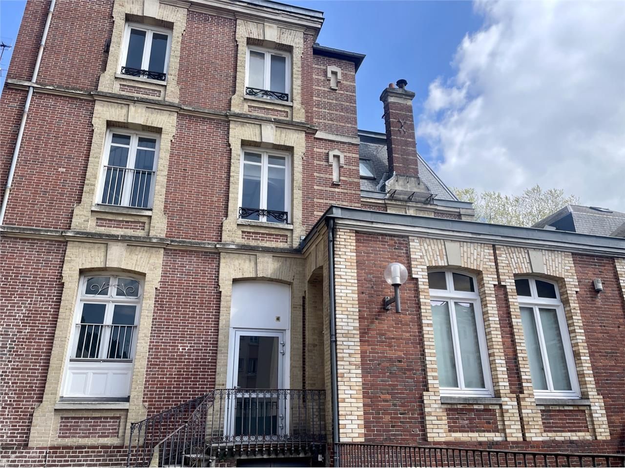 À louer : prestigieux immeuble de bureaux de 803 