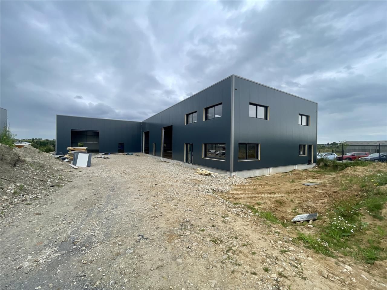 BEFA - Bâtiment neuf, fonctionnel et indépendant 