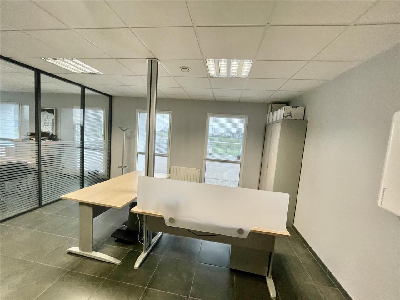 Bureaux de Plateau de bureau - 170 m2 - BOOS à Lo