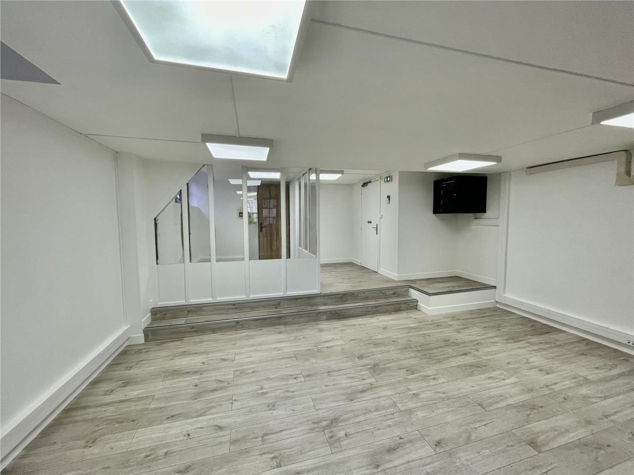 Bureaux de Plateau du bureaux - 75 m2 - Hypercent