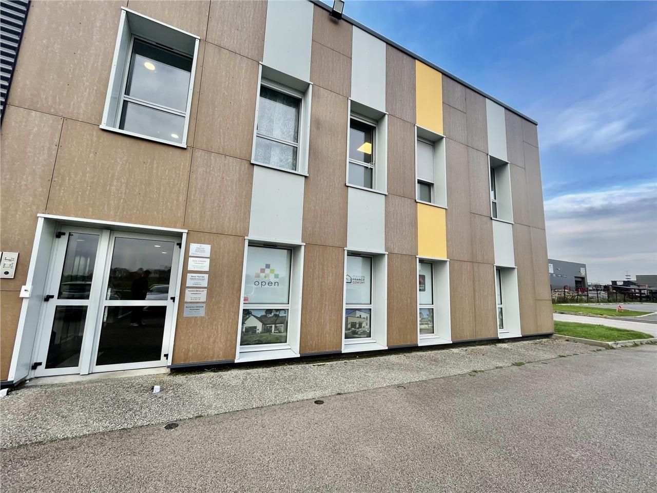 Bureaux de Plateau de bureau - 170 m2 - BOOS à Lo