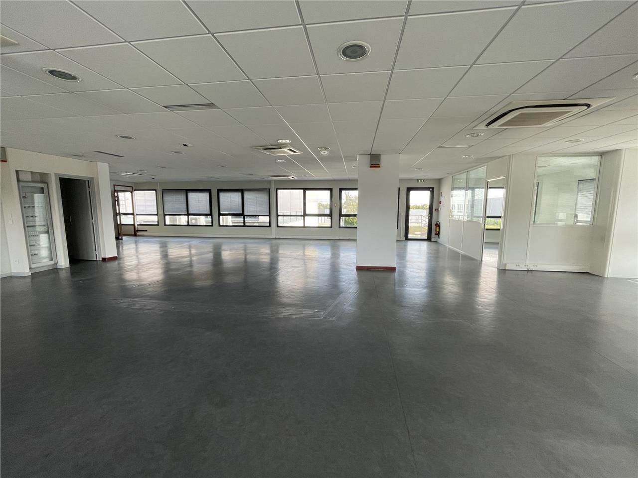 Vous recherchez un plateau de bureau à la locatio