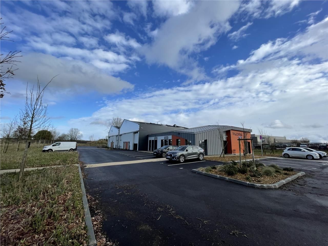 A LOUER - IDEAL ARTISAN / STOCKAGE