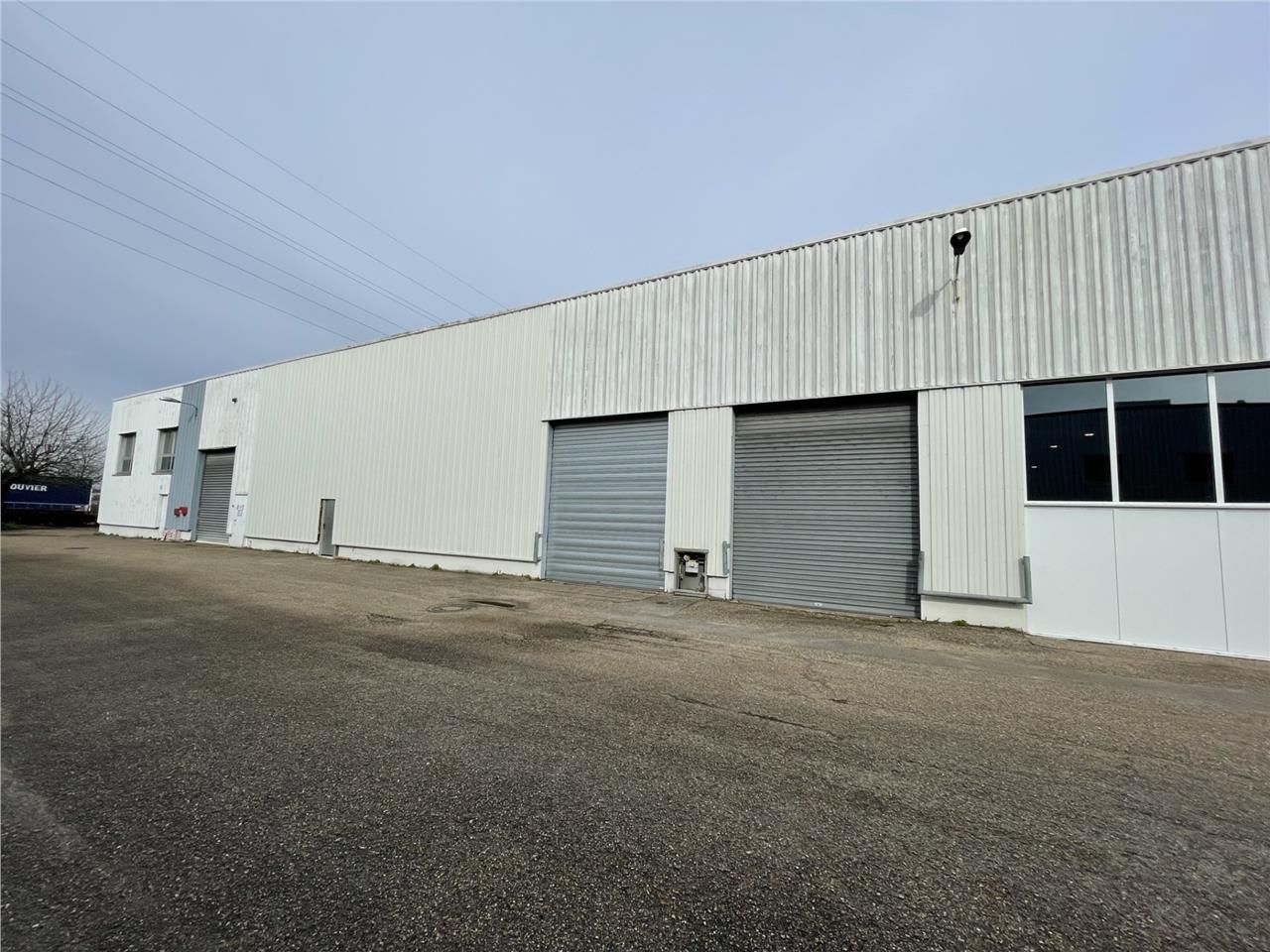 VISIBLITE BOULEVARD INDUSTRIEL - A LOUER LOCAL D'