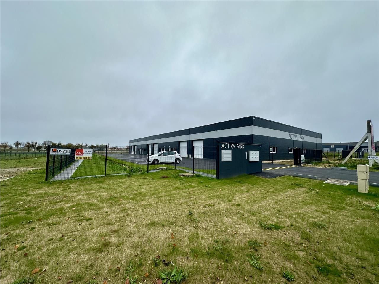 Locaux d'activité de 288 m² divisibles à partir d