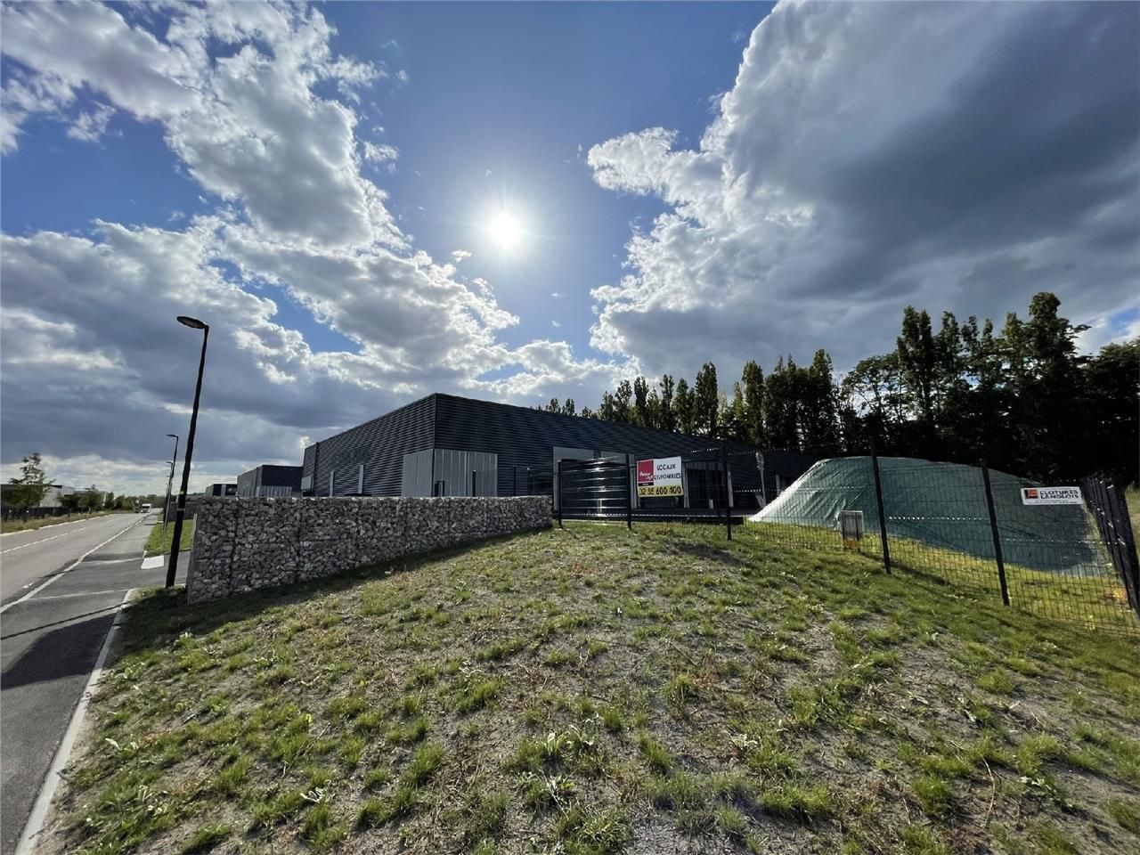 A Louer - Local de stockage / Activité