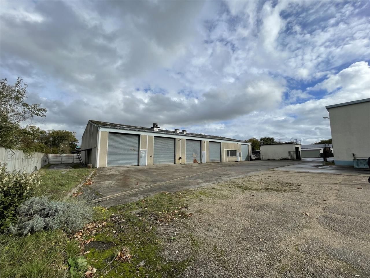 A Vendre - Local d'Activité