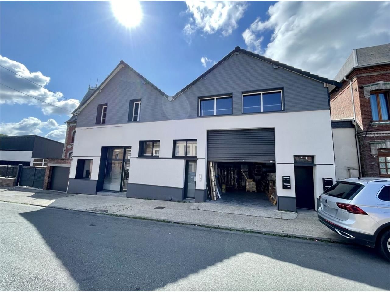 Locaux d'activité de 265 m² non divisibles à Loue