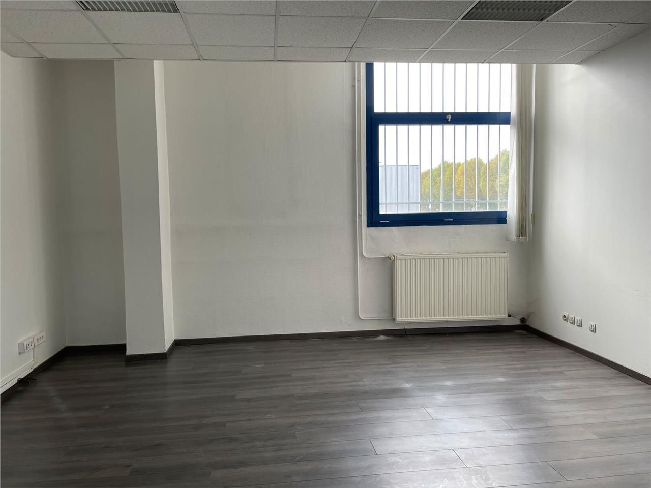 Situé sur l'un des axes les plus dynamiques de Le