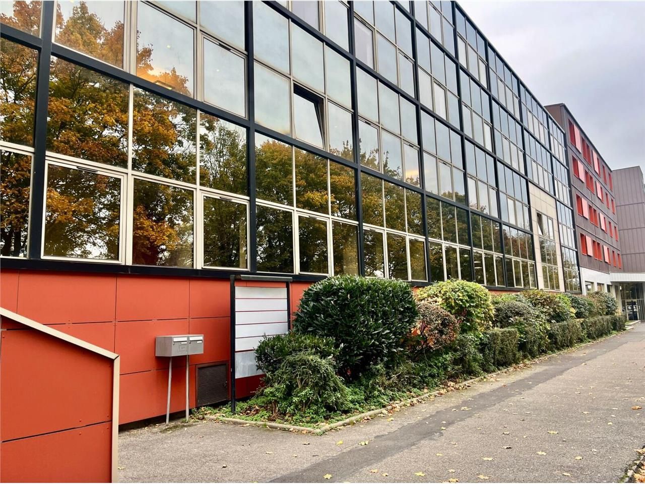 À proximité immédiate du CHU de Rouen, nous propo