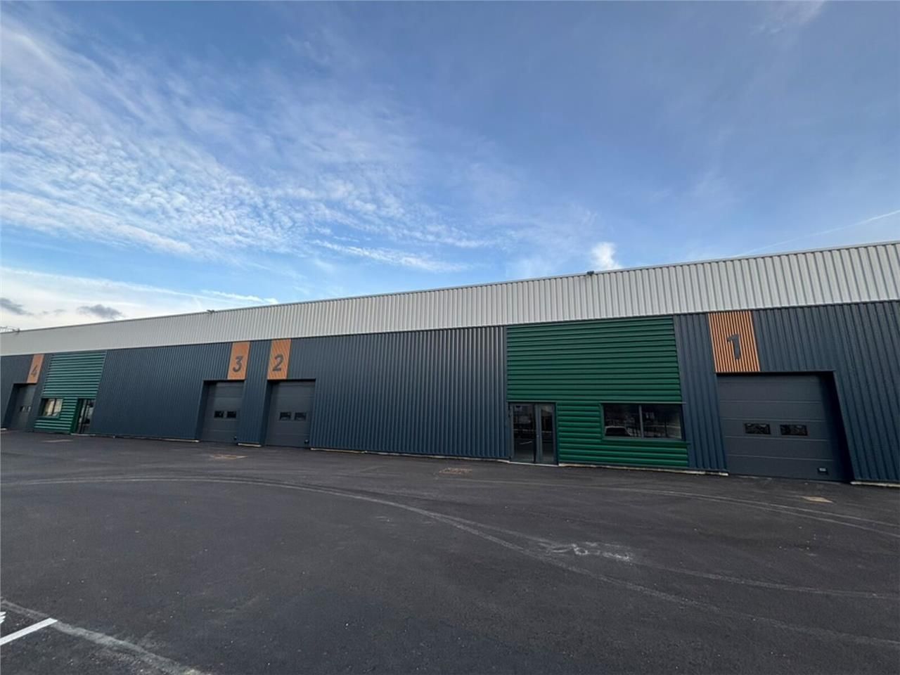 A Vendre - Local d'activité - Stockage - Entrepot