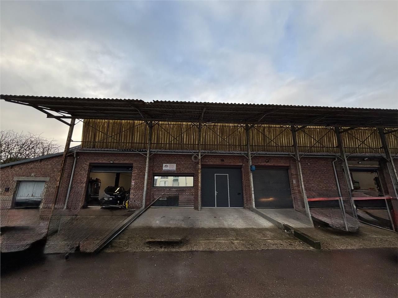 A Louer - Local  de Stockage - Entrepot - Local d