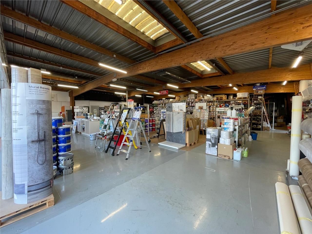 À louer, un local d'activité, idéalement situé au