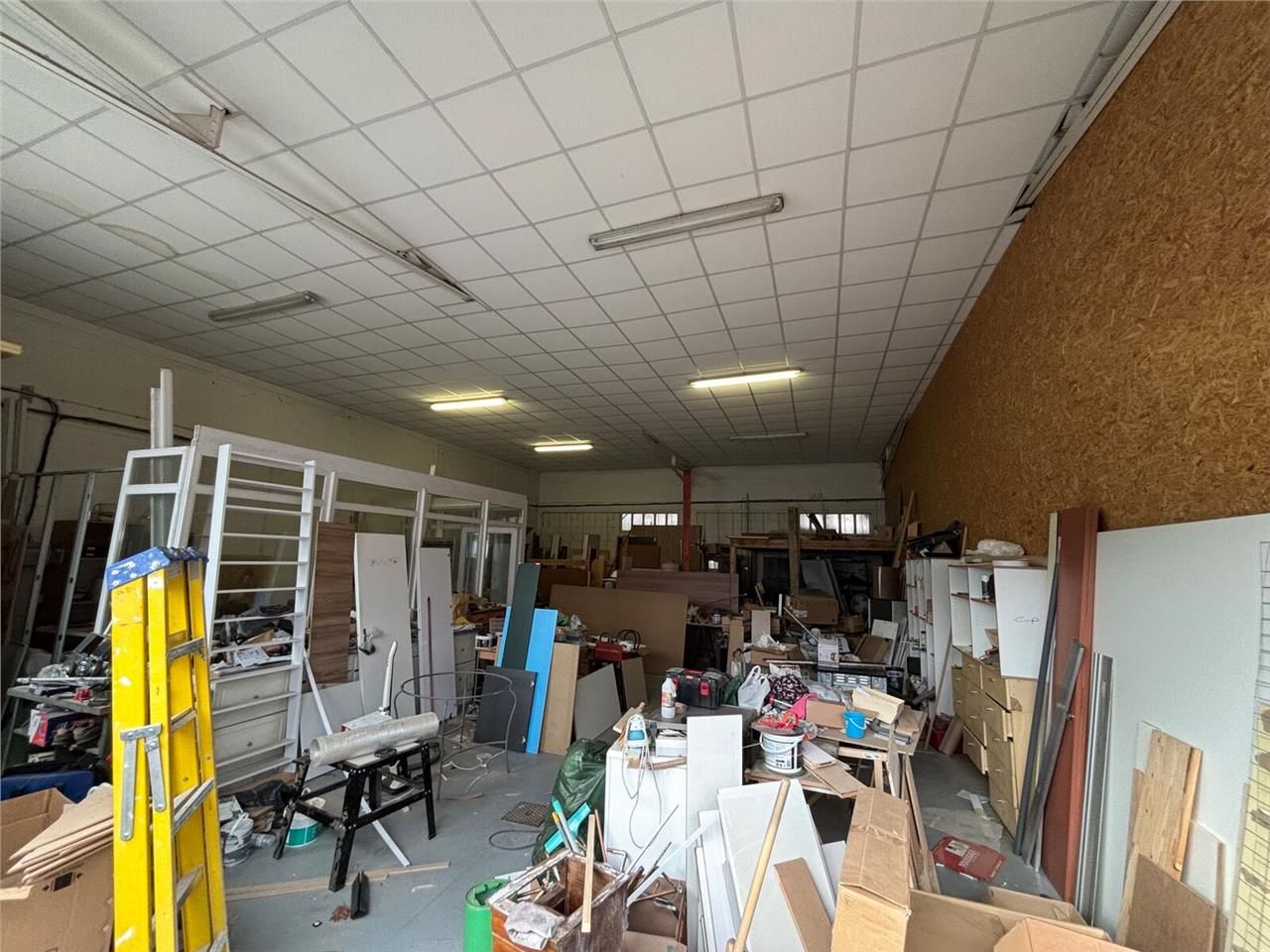 A Louer - Stockage d'environ 150 m2