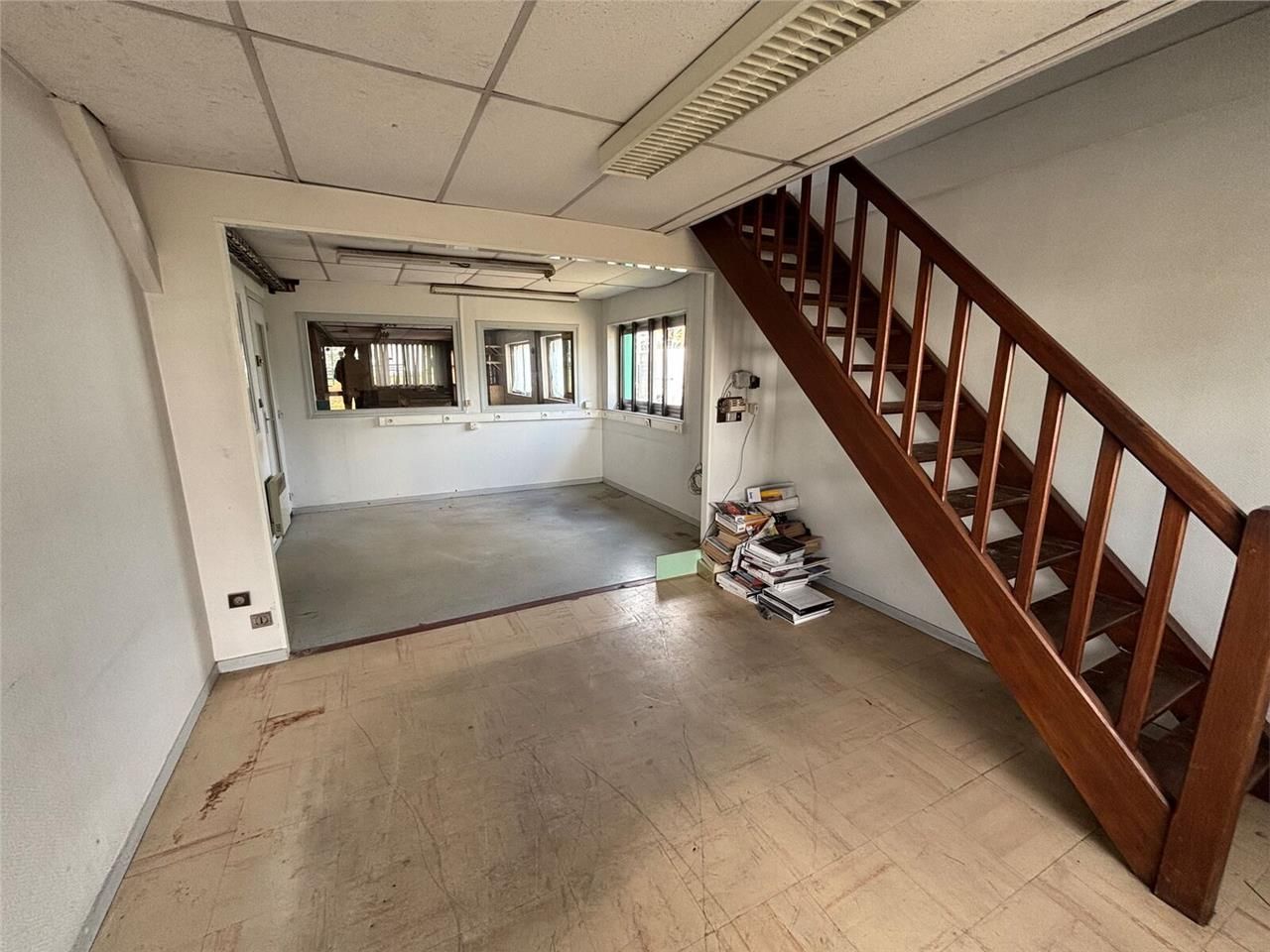 A LOUER - Local d'activité traversant