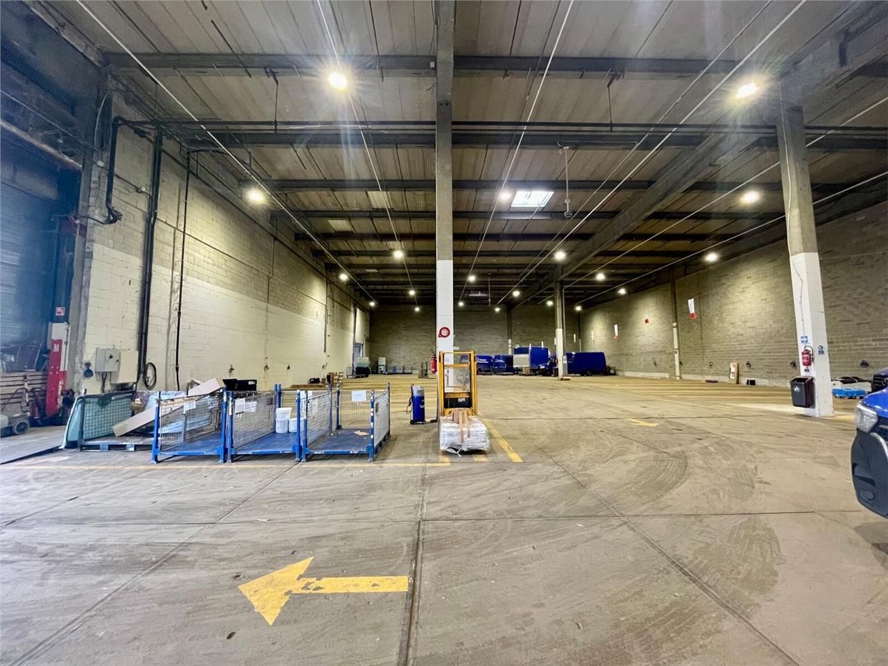 A Louer - Entrepôt traversant de 5.000 m2 - Quais