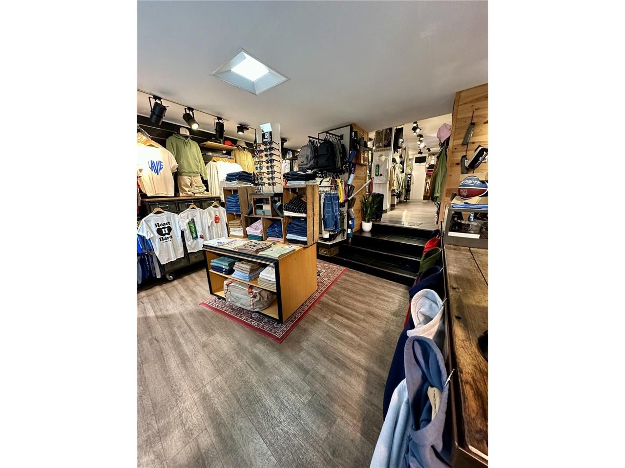 Locaux commerciaux de 110 m² non divisibles à Ven