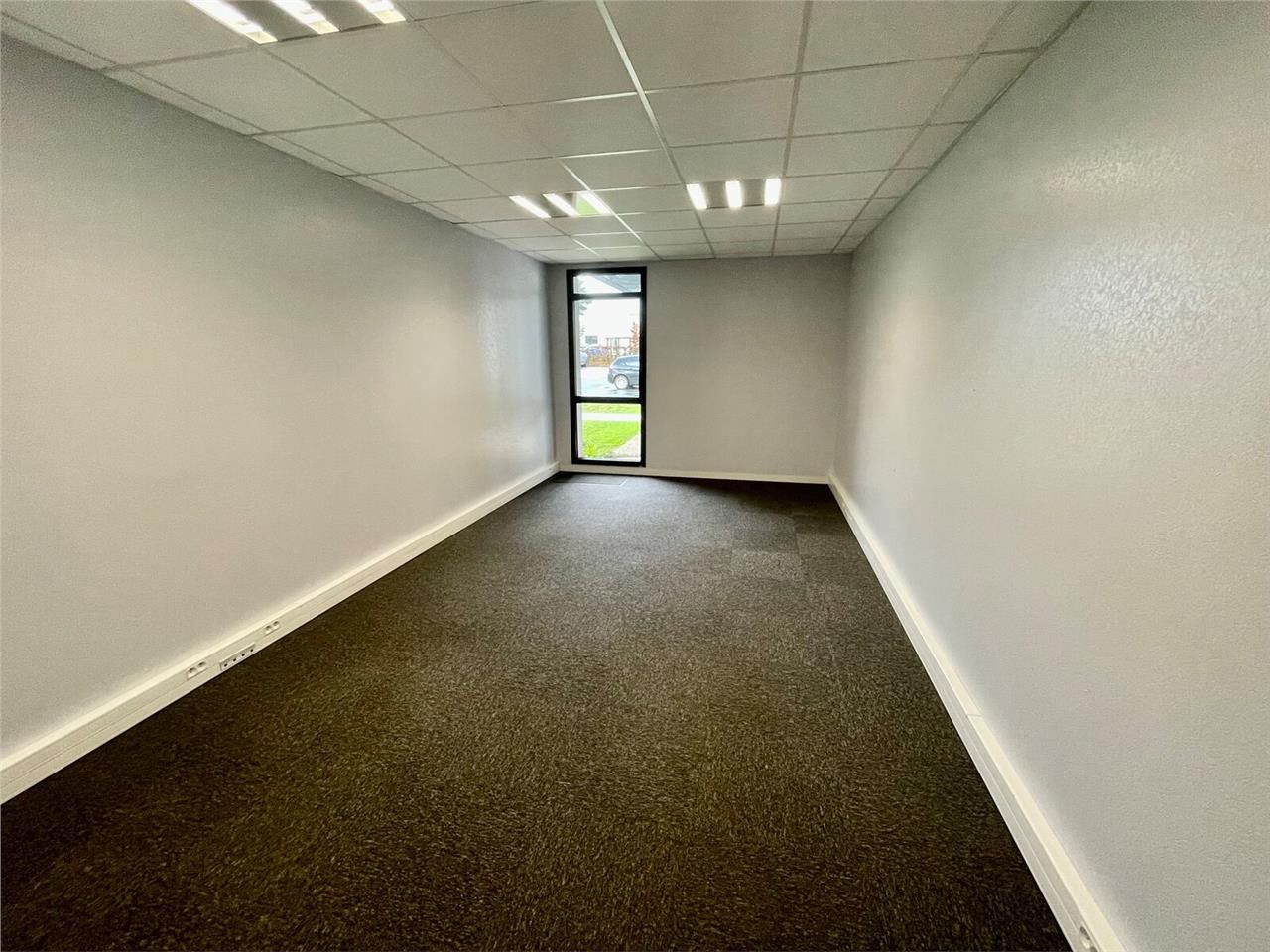 Bureaux de 172 m² divisibles à partir de 27 m² à 