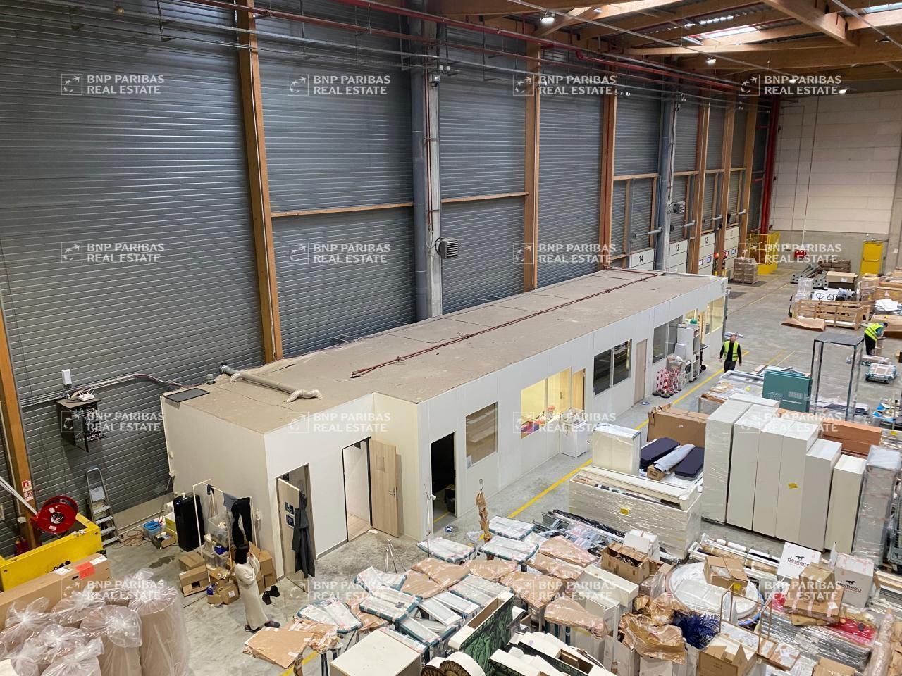 5998 m² pour cetentrepôts classe a en location à Nanteuil-le-haudouin