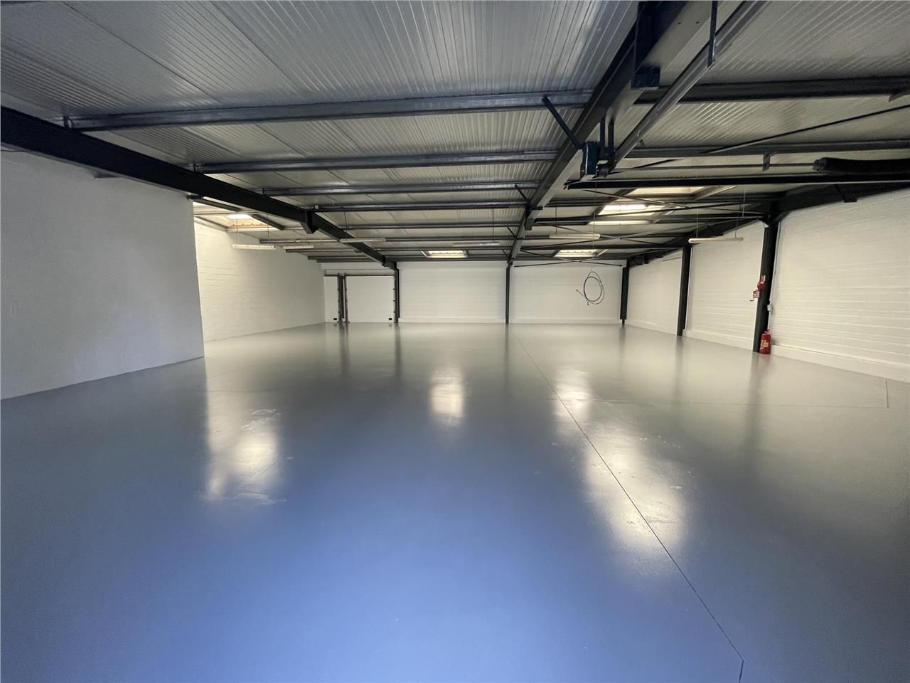 LOCAL COMMERCIAL - A LOUER - ZAC DE THER - 360 M2