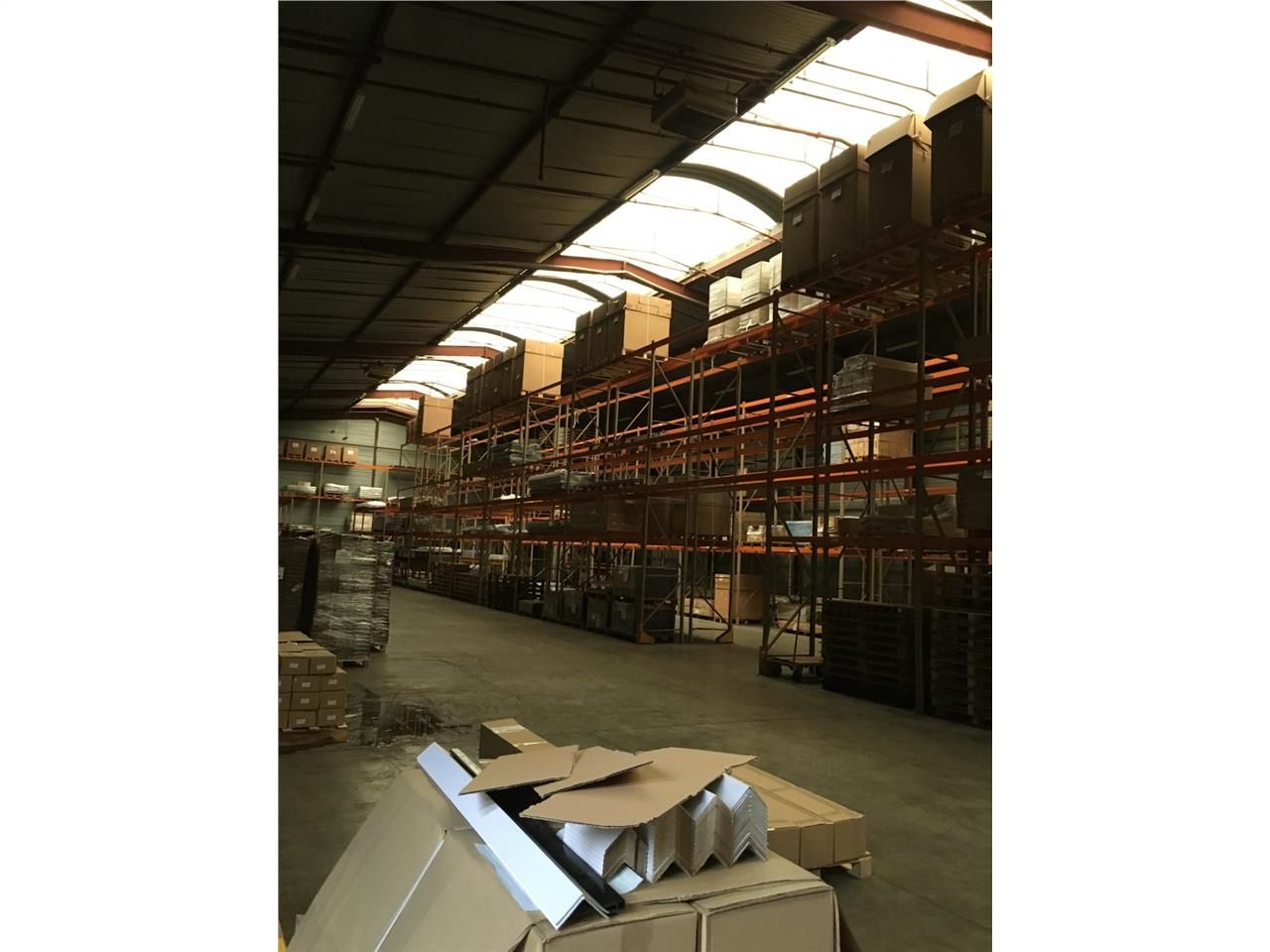 Au coeur de la zone d'activité de Senlis, à proxi