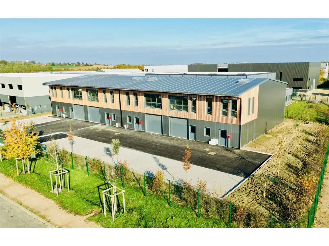 Arthur Loyd vous présente un local d'activité neu