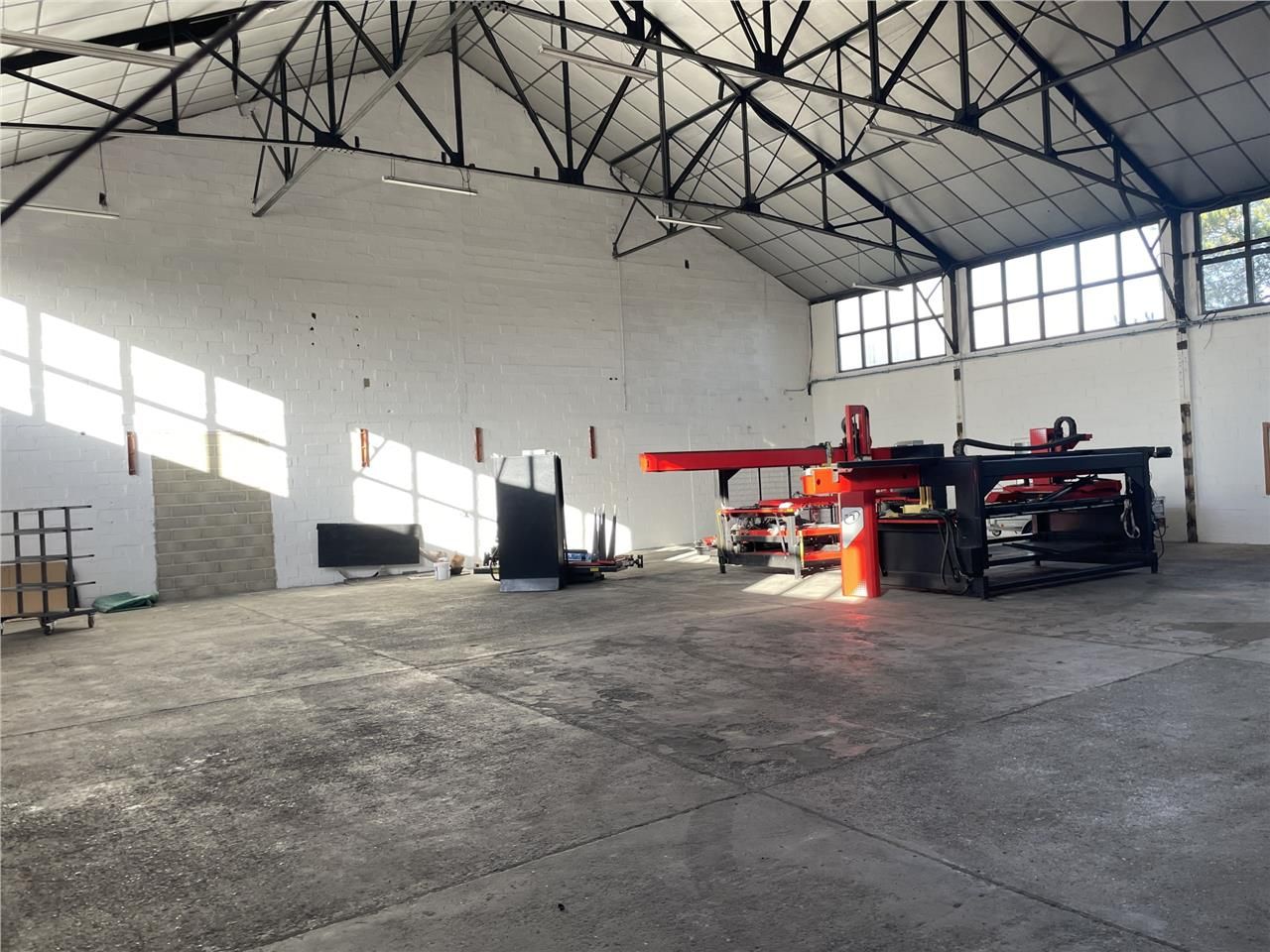 Locaux d'activité de qualité à louer à Breteuil, 