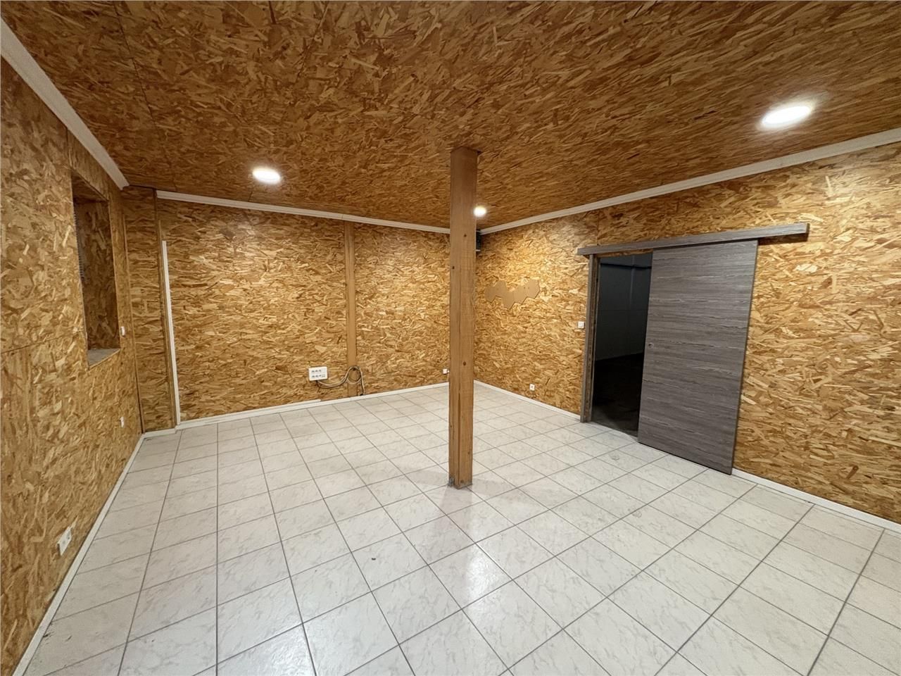 LOCATION  CELLULE D'ACTIVITÉS / STOCKAGE DE 85 M2